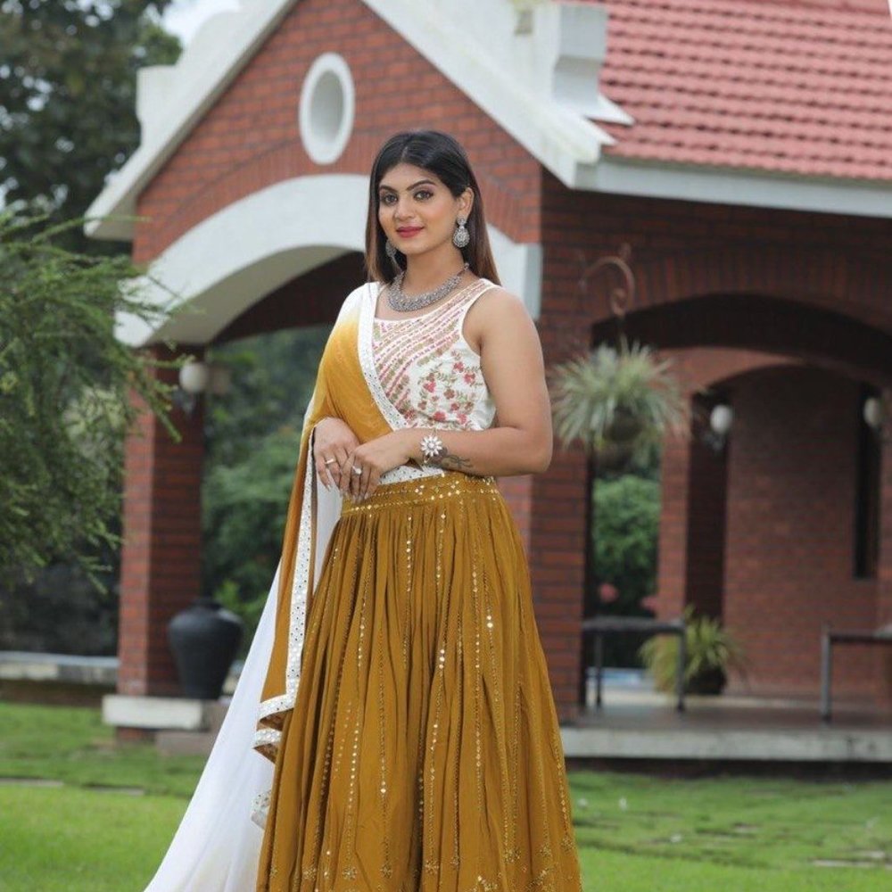 BEAUTIFUL READY TO WEAR FULL STITCH GWEORGETTE SEQUENCE EMBROIDERY WORK LEHENGHA - Picture 1 of 7